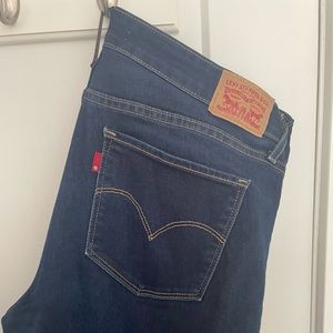 Levi’s 711 Skinny Fit Dark Wash Jeans Size 32